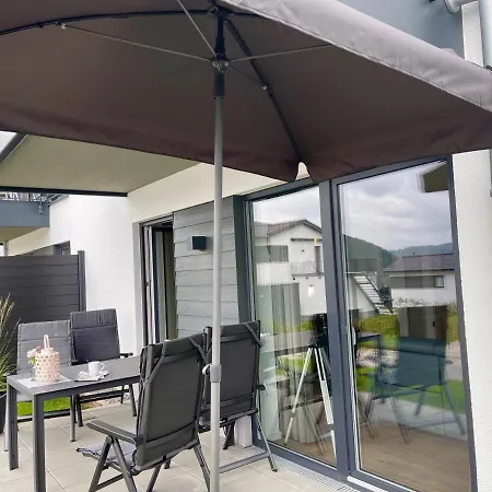 Sonnenweg 48-1 Zoe アパート *